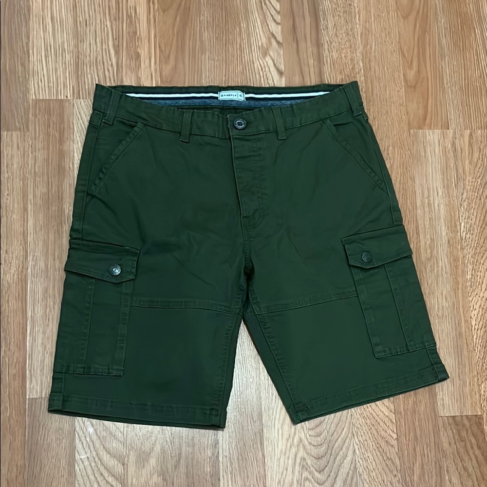 Firefly Army Green Cargo Shorts Sz 40